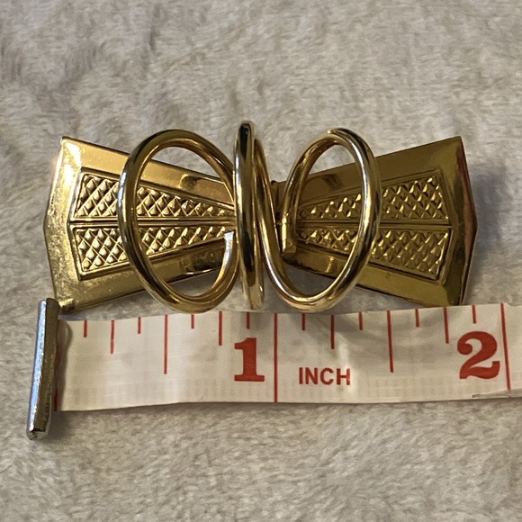 Vtg. Gold Tone Scarf Pin Bow Tie Brooch MCM Quiet Luxury Old Money Retro - Picture 5 of 6